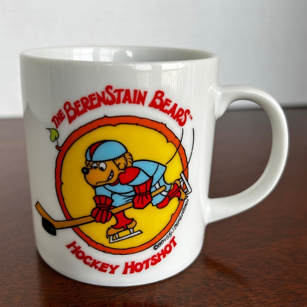Vintage Berenstain Bears Mug "Hockey Hotshot" 1984